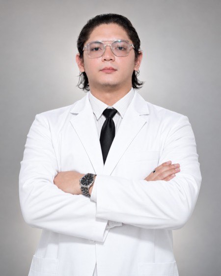 Portrait of Dr. Jerome R. Oh, Associate Dentist at Home of Dental Aesthetics